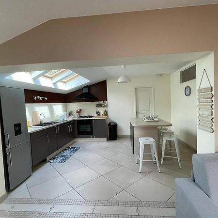 Superbe Appartement Avec 2 Chambres - 9 Personnes - Parking Prive Tournon-sur-Rhone Eksteriør bilde