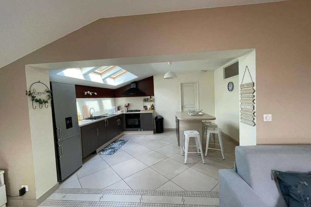 Superbe Appartement Avec 2 Chambres - 9 Personnes - Parking Prive Tournon-sur-Rhone Eksteriør bilde